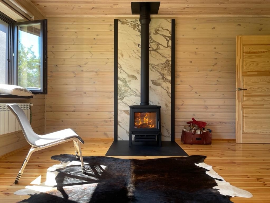 Kachle Hergom E-30 S s ohniskom z bielej liatiny